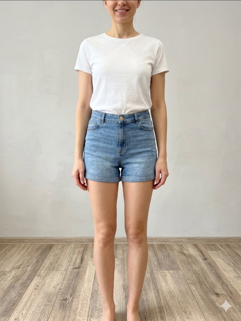 H&M Stretchy Denim High Waisted Shorts Size 6